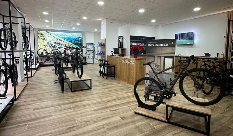 Lagos Cycling Store Oviedo